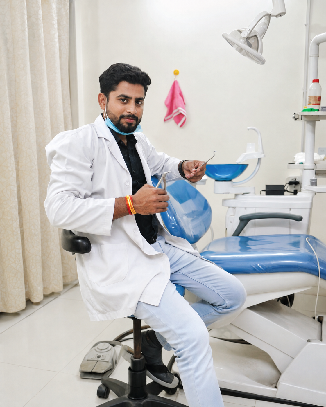Dr. Rohit Gupta, BDS Dental Surgeon at Vinayak Dental Clinic, Palda, Indore